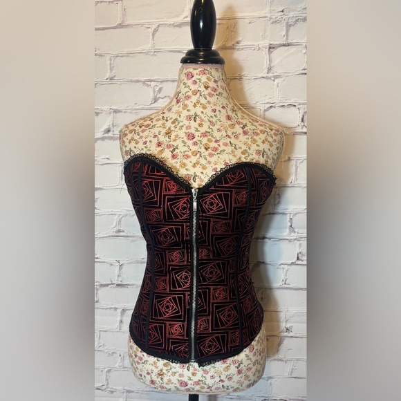 None Other - Black & Red Velvet Corset Size Small Lenght Pit
